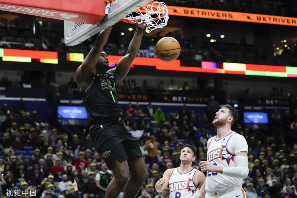 他采用了更 他采用了更