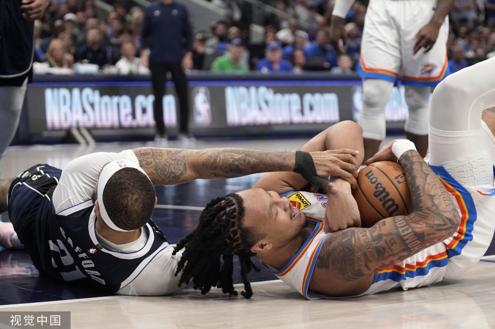 里在风格上 里在风格上